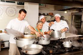 Il ristorante pizzeria due santi da todro è una tappa obbligata per ogni riminese come per tutti i buongustai di passaggio nella nostra bella città. Hotel A Rimini Con Cucina Romagnola Hotel A Rimini Con Cucina Biologica E Vegetariana Piatti Per Celiaci