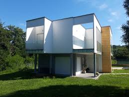 Realizzata in materiali di alta qualità, ad esempio lo zinco, quest'abitazione ha tutto ciò che si possa desiderare in termini di comfort, risparmio energetico e. Case Prefabbricate In Legno Vario Haus Il Parere E L Esperienza Di Un Architetto Architetti Com