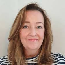 Karen Storey's Instagram, Twitter & Facebook