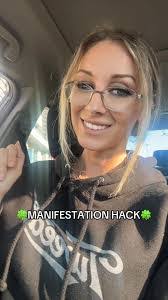 Lisa Pacillo's Instagram, Twitter & Facebook