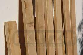Planche à découper en robinier. Robinier Planche Robinier Aboute Bois Europeen Bois Expo