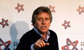 Alberto miguel espina otero (born 4 december 1956) is a chilean lawyer and politician. Era Que No Ultrafascista Alberto Espina Apoyo Sacar Los Militares A La Calle En La Araucania