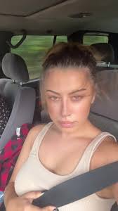 Ila Dotson's Instagram, Twitter & Facebook