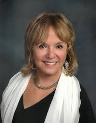 Mary Voyles's Instagram, Twitter & Facebook