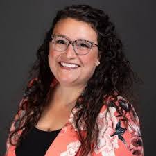 Heather Wendling's Instagram, Twitter & Facebook