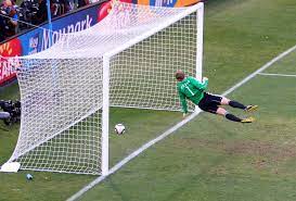 Minute aus 17 metern ab, der ball flog über neuer. Umstrittene Tor Entscheidungen Es Begann 1966 In Wembley Bundesliga Faz