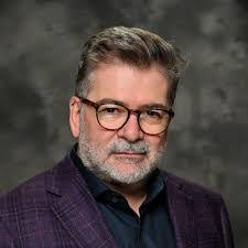 Arnie Light's Instagram, Twitter & Facebook