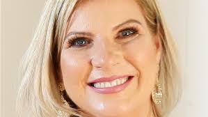 Mentor sets teachers