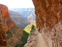 Hiking Down Into The Grand Canyon On The North Kaibab Trail Grand Canyon Village Grand Canyon Hotels Grand Canyon