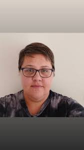 Terri Pike's Instagram, Twitter & Facebook