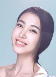 Mei Yang's Instagram, Twitter & Facebook