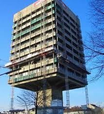 image result for single column building architektur gebaude fassade