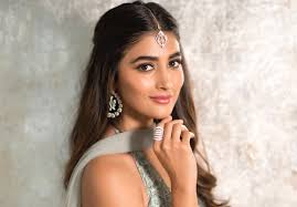 Pooja Hegde Wiki Biography Age Movies Photos News Bugz She is an indian film actress and model known for her roles in films such the pooja hegde family belongs predominantly to the udupi. she speaks not only hindi but also speaks other languages (tamil, telugu, kannada. pooja hegde wiki biography age