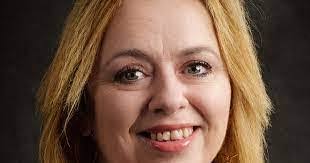 Rowena Byrne's Instagram, Twitter & Facebook