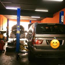 De kerk van onze lieve vrouwe ten hemelopneming; Putra 314 Garage Home Facebook