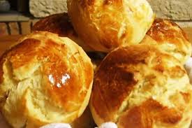 Petites Brioches Au Lait En 2020 Petite Brioche Recettes De Cuisine Alimentation