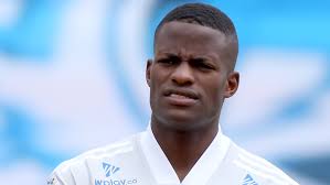 Football, colombia, team millonarios fc. Millonarios Fc A Single Heart The Beautiful Gesture Of The Millonarios Fans With Andrs Romn Football24 News English
