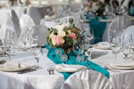 When possible, use a canonical, or standard, format for a table rather than inventing your own format. Elegance Tisch Bis Zur Hochzeit In Turkis Setzen Lizenzfreie Fotos Bilder Und Stock Fotografie Image 44869607