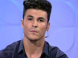 Gloria Camila enseña pruebas que demostrarían que pagó la reforma