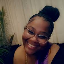 I think we actually see Ginger. There is a ginger haired gal that has the  same face shape as Ginger sitting next to Lin in the musical theatre  episode.