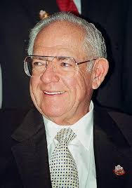 File:Dave Thomas 1998.jpg