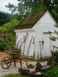 49 Clevere Ideen Fur Die Aufbewahrung Von Gartenhausern Schuppen Design Gartenhaus Bauerngarten