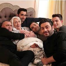 Sabina toziya eşi hakkında çıkan haberlerden rahatsız mıdır? Xinj7jdb Hpxnm