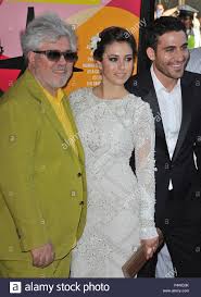Y es que, llevan ya varias semanas arrastrando unos rumores de crisis, y el consecuente. Pedro Almodovar Blanca Suarez Miguel Angel Silvestre Am Ich Bin So Aufgeregt Premiere Im Regal Theater In Los Angeles Pedro Almodovar Blanca Suarez Miguel Angel Silvestre 127 Veranstaltung In Hollywood Leben