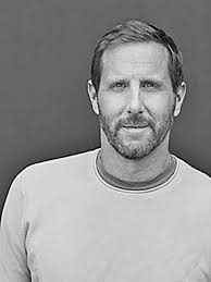 Business Magazin. Cine este Ethan Walden Brown, unul dintre cei mai  creativi oameni de...