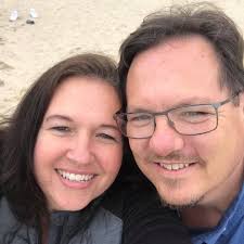 Who are good massage therapists in St Johns, Michigan?