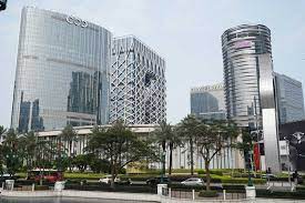 With a wide range of stylish bars and lounges, multimedia grand hyatt macau's two distinct towers is a stunning architectural statement at city of dreams. City Of Dreams Macau Manila Drive Melco Resorts Back To Positive Ebitda In 4q20 Iag