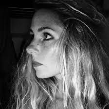 Renee Maes's Instagram, Twitter & Facebook