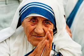 Bienvenidos a la página oficial de madre teresa de . Santa Teresa De Calcuta La Caricia De Jesus A Los Mas Pobres Santoral Cope