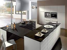 Il suffit de l'assortir de quelques tabourets de bar par exemple. 23 Petites Cuisines Avec Ilot Central Idees D Amenagement Et Photos