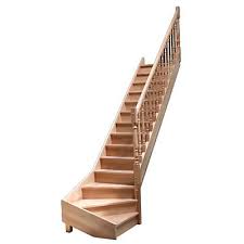 A la recherche d'un ouvrage discret mais ayant un esthétique qui se démarque, l'escalier 1/4 tournant est l'alliance du style et du classique. Escalier 1 4 Tournant Droit Bois L 80 Cm 13 Marches Hetre Rampe A Balustres Tournes Castorama