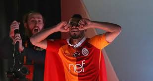 Galatasaray spor kulübü resmi facebook hesabı (official. Galatasaray Fotograflari On Twitter Birds Are Crying Younes Belhanda We Love U Ynsbelhanda Galatasaray Evdekal