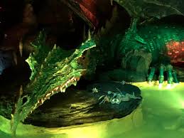 It opened with euro disneyland on april 12, 1992. Dlp Report On Twitter Paris Gem La Taniere Du Dragon Reopened Over The Weekend After A Routine Refurbishment The Dragon Had His Head Checked Quite Literally Https T Co G1ahrqlkeo