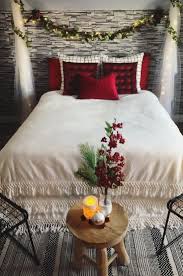 30 Free Cozy Christmas Bedroom Decoration Ideas New 2020 Page 2 Of 30 My Blog In 2020 Bedroom Decor Christmas Decorations Bedroom Christmas Bedroom