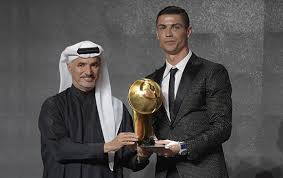 Стали известны обладатели наград globe soccer awards 2020 года. Cristiano Ronaldo Globe Soccer 433 Fans Awards Globe Soccer Awards