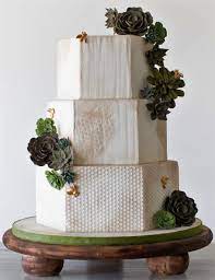 Choosing A Wedding Cake 3 Things To Consider The Pink Bride Bee Wedding Cake Honey Wedding Bee Wedding Theme