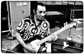 PREPARED GUITAR: Manuel Galban