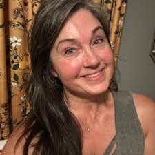 What are some apartment suggestions and roommates for a transfer student in  UMHB's nursing program in Belton, Texas?