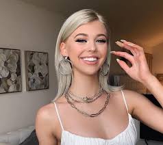 Everything You Need To Know About Web Star Loren Gray Loren gray was born on 19th april 2002, and she grew up in pottstown, pennsylvania. loren gray