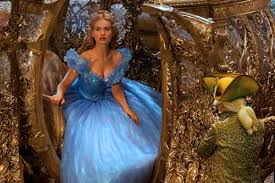 Il padre della giovane ella, un mercante rimasto vedovo, sposa in seconde nozze lady tremaine (cate blanchett) e la porta a vivere in casa insieme alle sue due figlie anastasia e genoveffa. Cenerentola Film 1934