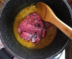 Nasi lemak juga bisa dimasak dengan rice cooker. Resepi Daging Masak Lemak Cili Api