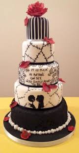 56 Horror Halloween Wedding Cakes Ideas For Your Special Moment Vis Wed Christmas Wedding Cakes Halloween Wedding Cakes Nightmare Before Christmas Cake
