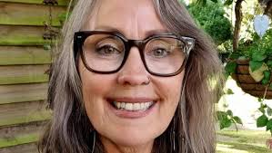 Silvereye with unusually long beak spotted at syrup feeder