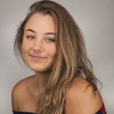 Kate Gandy's Instagram, Twitter & Facebook