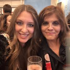 Happy Birthday to the amazing Jane Velez-Mitchell, founder of Unchainedtv,  the FREE all-vegan streaming network! 🥳 Jane is a fearless voice for  animals, and I'm so proud to know her and get