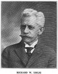 Casper Wallace's Instagram, Twitter & Facebook